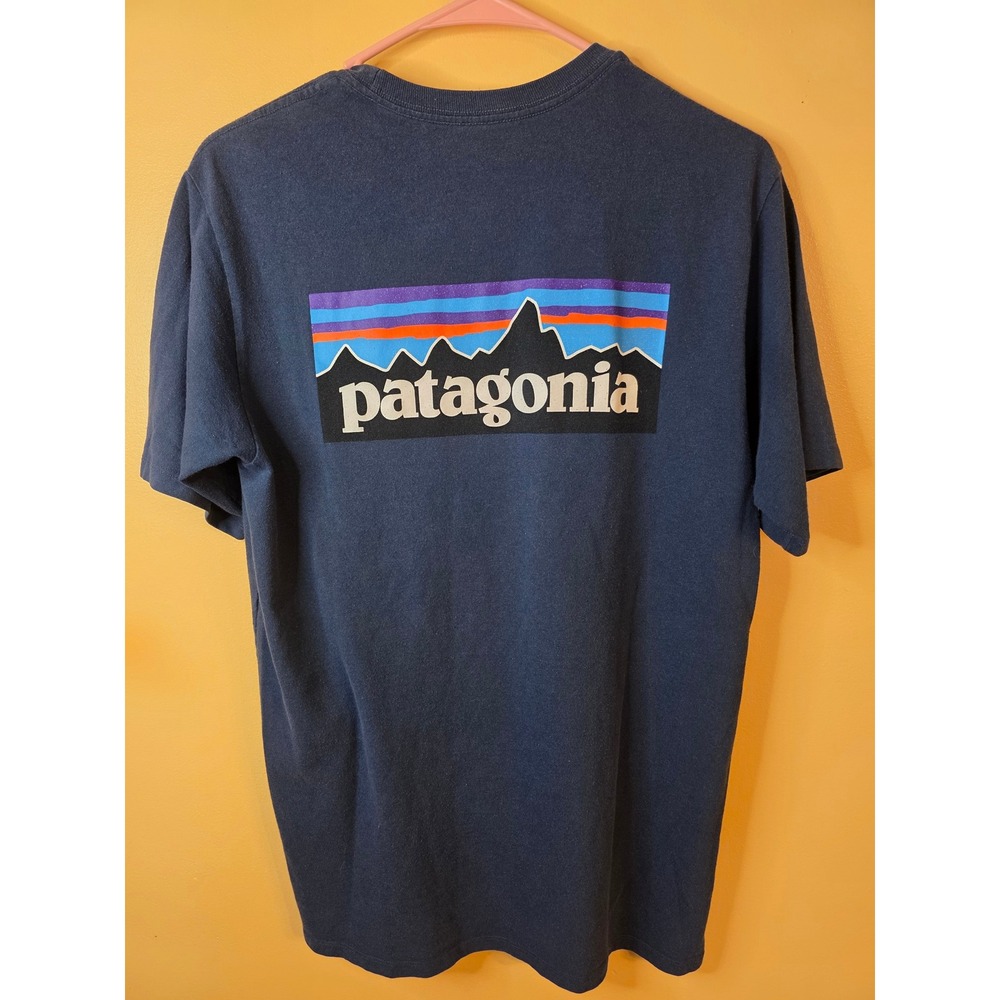 Patagonia Mens P-6 Logo Responsibili-Tee Navy Blue Short Sleeve T-Shirt Size S